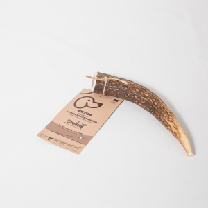 Le bois de cerf entier est une excellente source de minéraux naturels tels que le calcium et le phosphore.