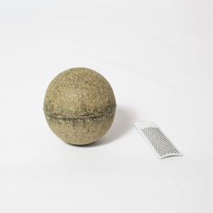 La cataire, ou plus communément appelé herbe à chat, stimule l'intérêt de votre chat et son envie de jouer.