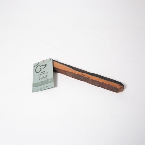 Le bois d'ébène donnera du fil à retordre aux plus féroces mâchouilleurs.