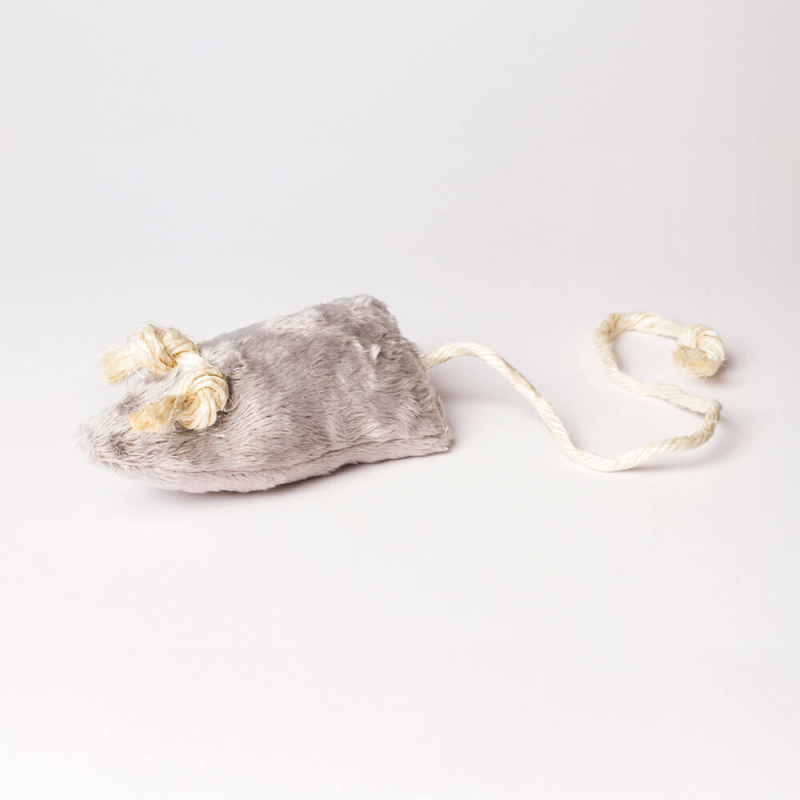 Peluche en forme de souris avec une longue queue en corde